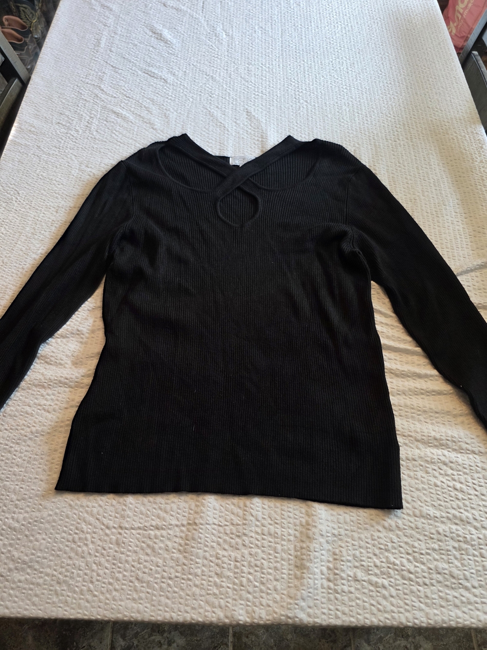 sofia by sofia vergara Black Ribbed Long-Sleeve Crew with Front Cutout Xxxl